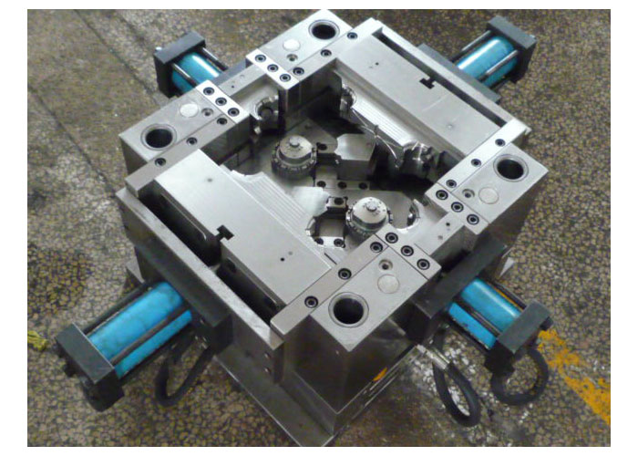 進出水泵精密模具
